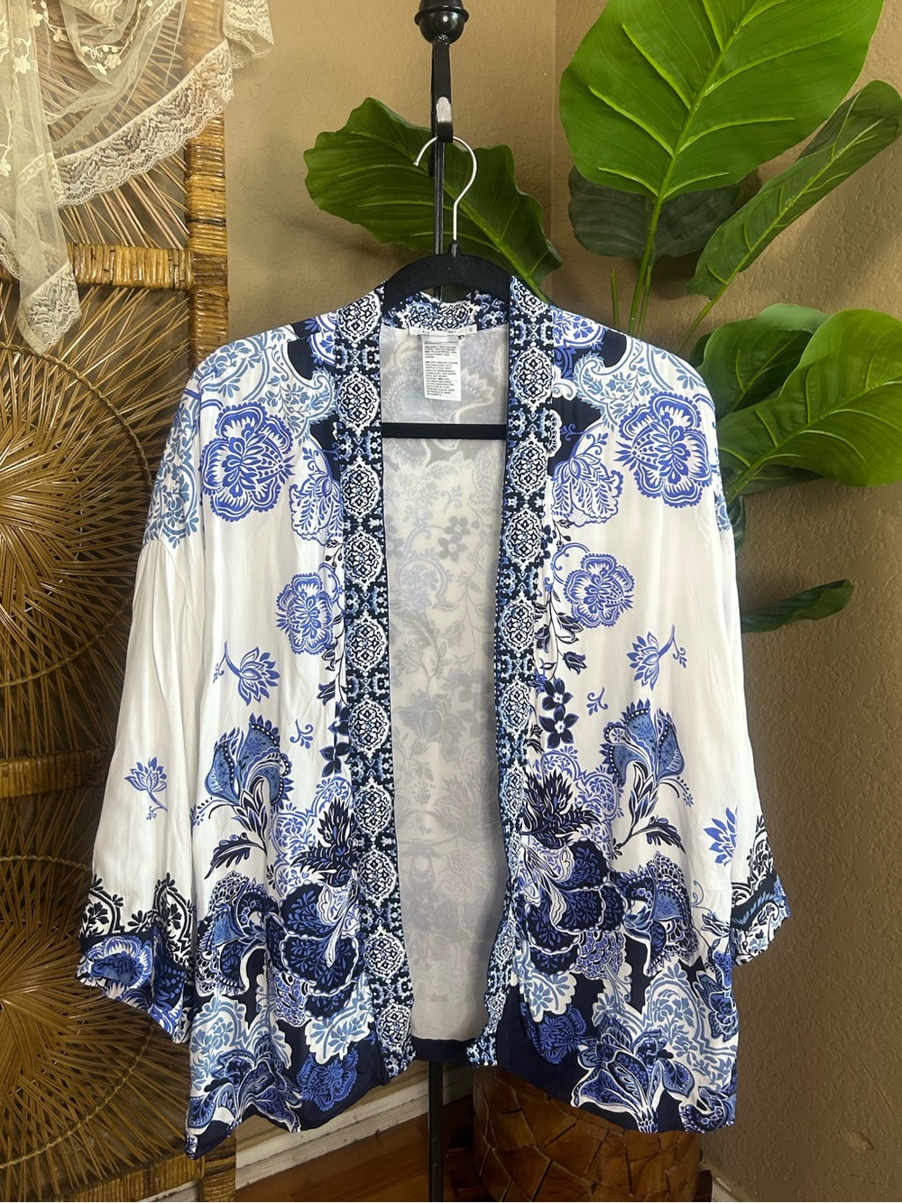 Chico's blue white floral cardigan size s/m fits medium large